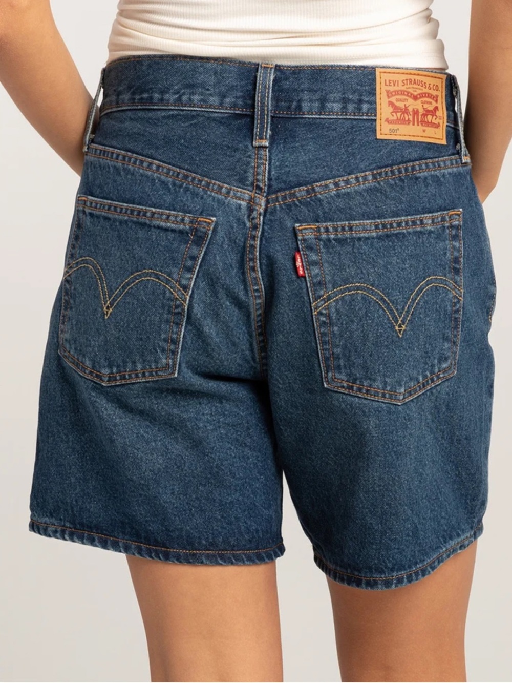 NWT Levi's 501 Mid Thigh Denim Shorts